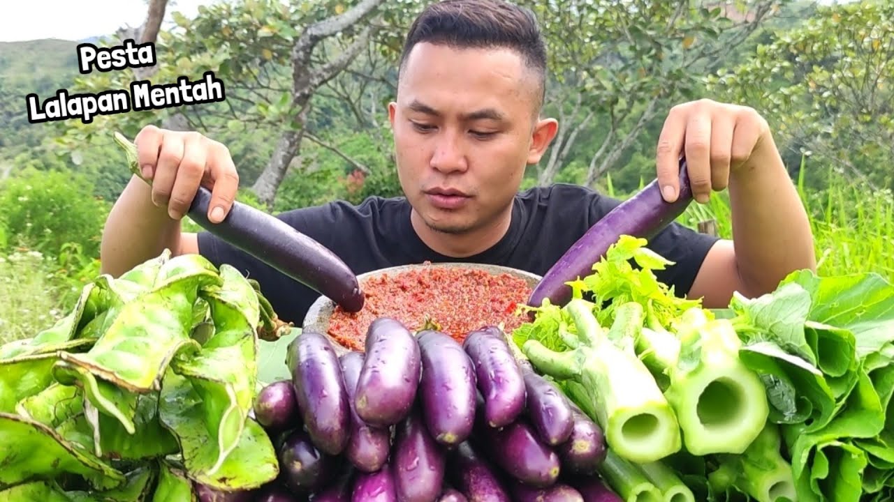 MAKAN LALAPAN MENTAH PORSI JUMBO - BATANG PEPAYA, TERONG, PETAI, SAYUR.