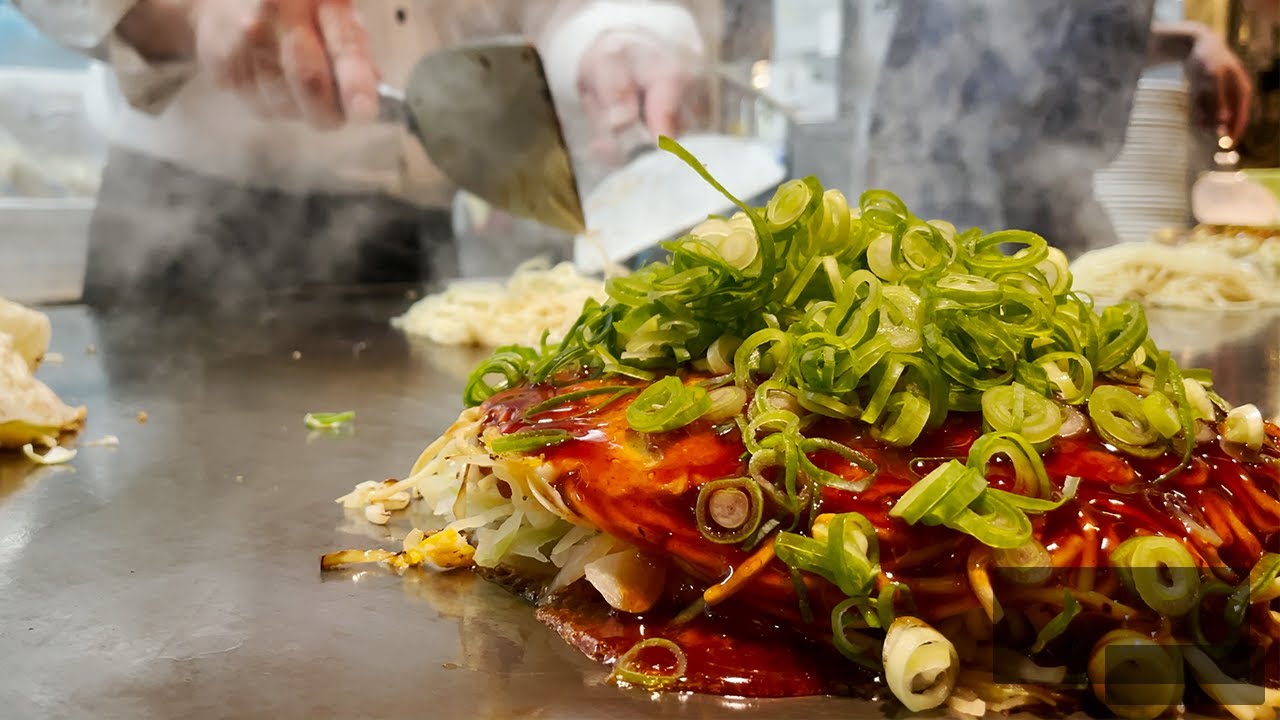 【広島】この道35年!一番弟子がみっちゃん二代目[井畝満夫]を襲名!【OKONOMIYAKI】華麗なヘラ捌きでお好み焼を次の世代にOkonomiyaki Food in Hiroshima JAPAN