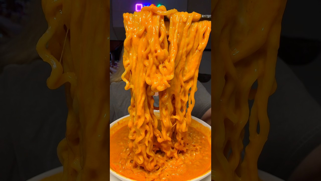 Quattro Cheese Buldak NO TALKING 🧀🍜 #buldakramen #asmr #shorts #fypシ #notalking #noodles #buldak