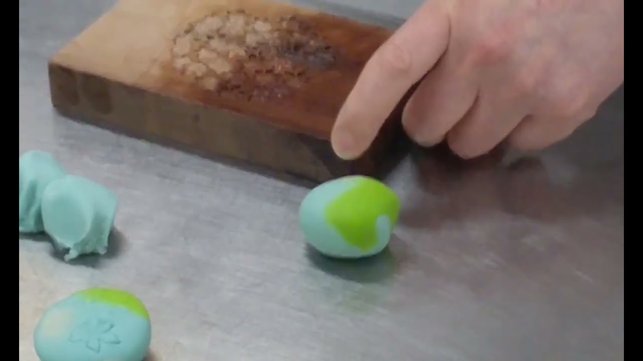 和菓子職人の技（練り切り）#japan #sweets　#wagashi #yamagata #sakata 