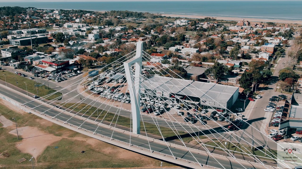 Cómo se ve desde el aire el Puente de las Américas / Canelones - Uruguay