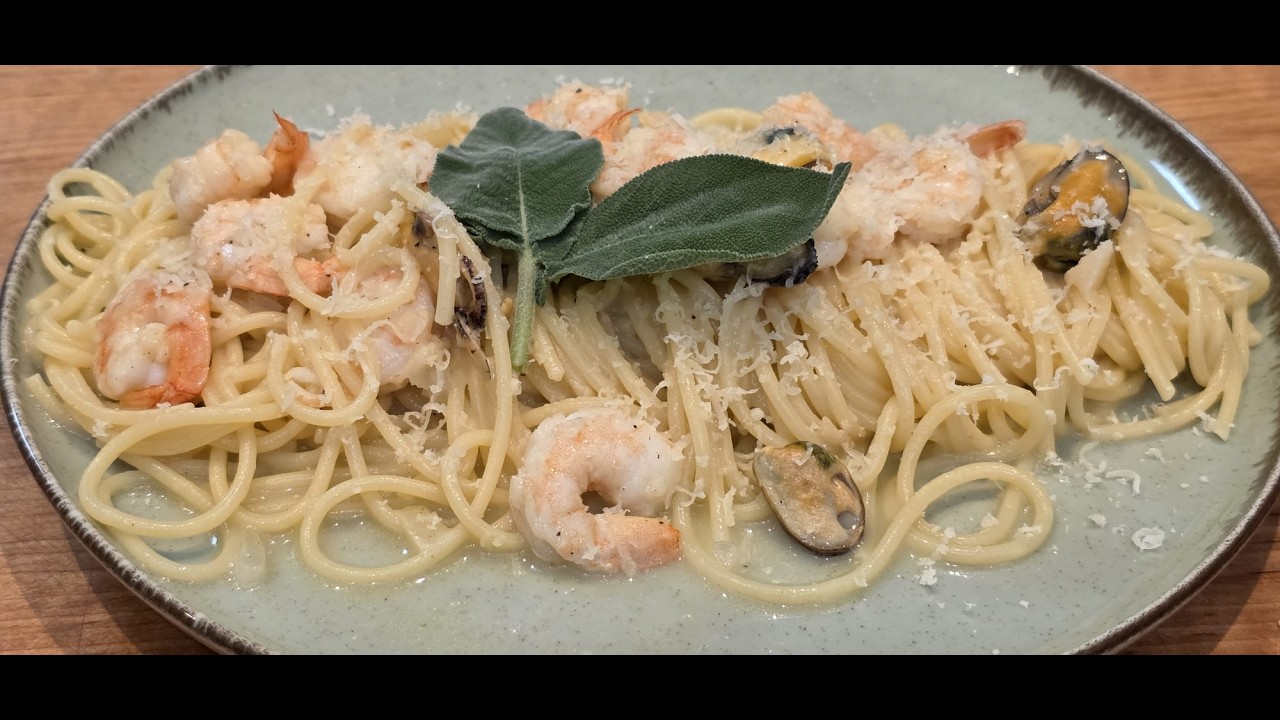SPAGHETTI Z OWOCAMI MORZA Oryginalny włoski przepis Spaghetti ai frutti di mare