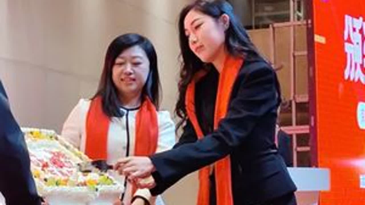 荣成有个150人联盟，6年来专为粉丝服务，看看他们都做了什么 #年终盛典 #荣成康养地产自媒体联盟 #好房推荐带你看房 #向东向海向荣成
