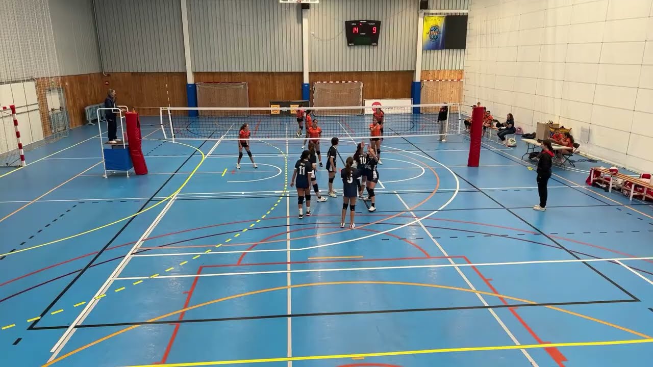 ¡CNTerrassa Voleibol infantil B está emitiendo en directo!