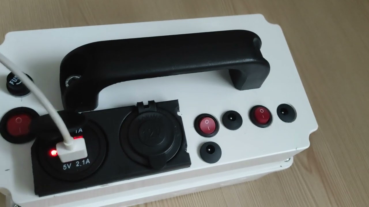 12 volt 25 Amper lityum bataryadan yapılmış Taşınabilir güç kaynağı