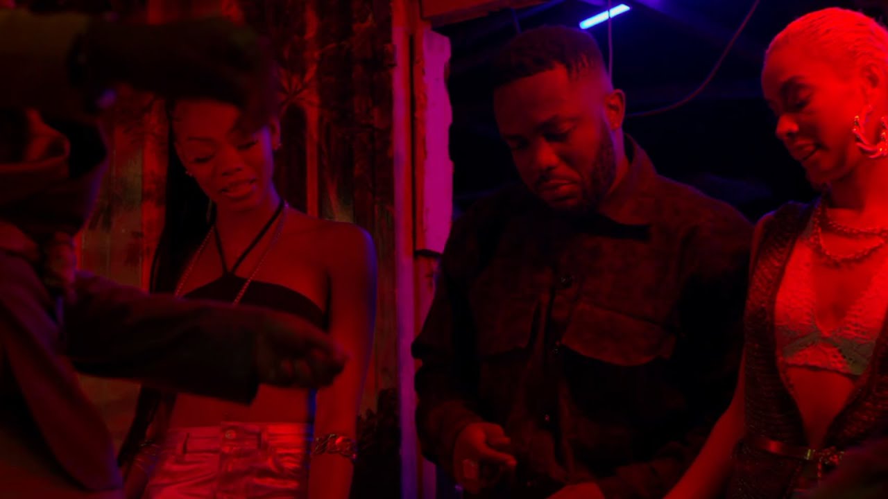 R2Bees - Sure Banker (Music Video)