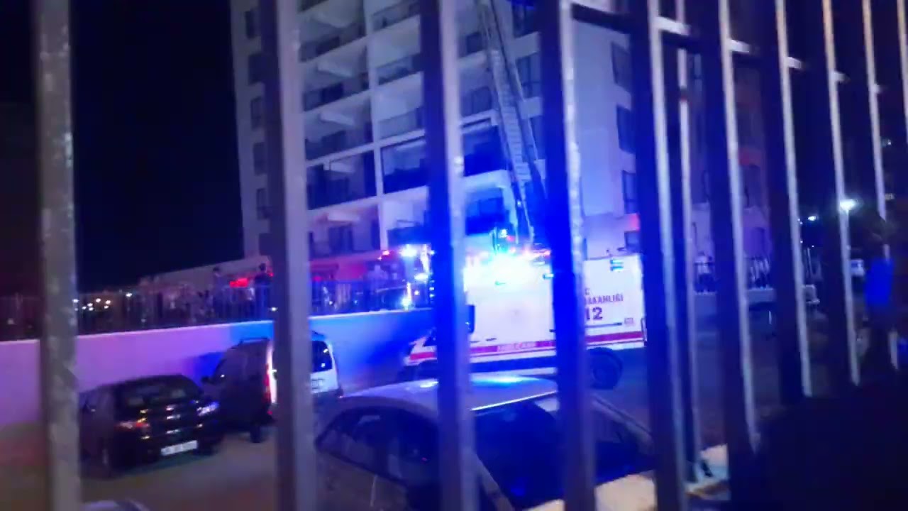 YAŞAMKENT TE YANGIN... ÇOK SAYIDA AMBULANS VE İTFAİYE ARAÇLARI GELDİ