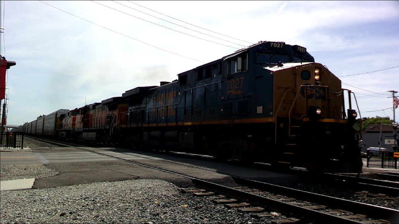 5/27/23 Swanton, OH; triple railroad power heads west