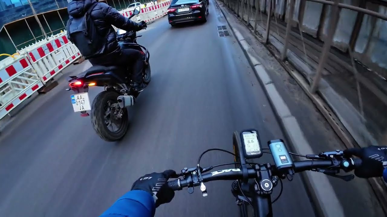 Їду на роботу без заторів 🚲 МТБ у місті | Merida Big Nine 600