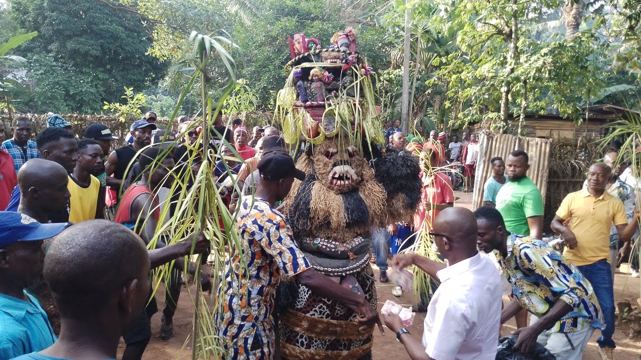 Obune Inyi Masquerade: @ Adi Achi Ojiriver Enugu Nigeria #Agubata