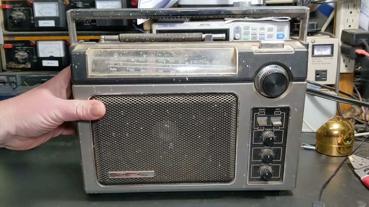 GE Super Radio from 1979 | Restore Part 1