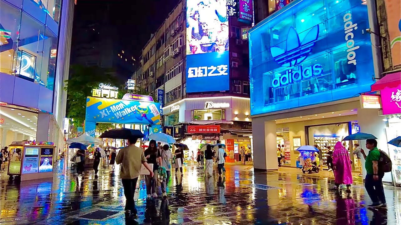 Прогулка по Ночной улице в Rainy Ximending, Тайвань