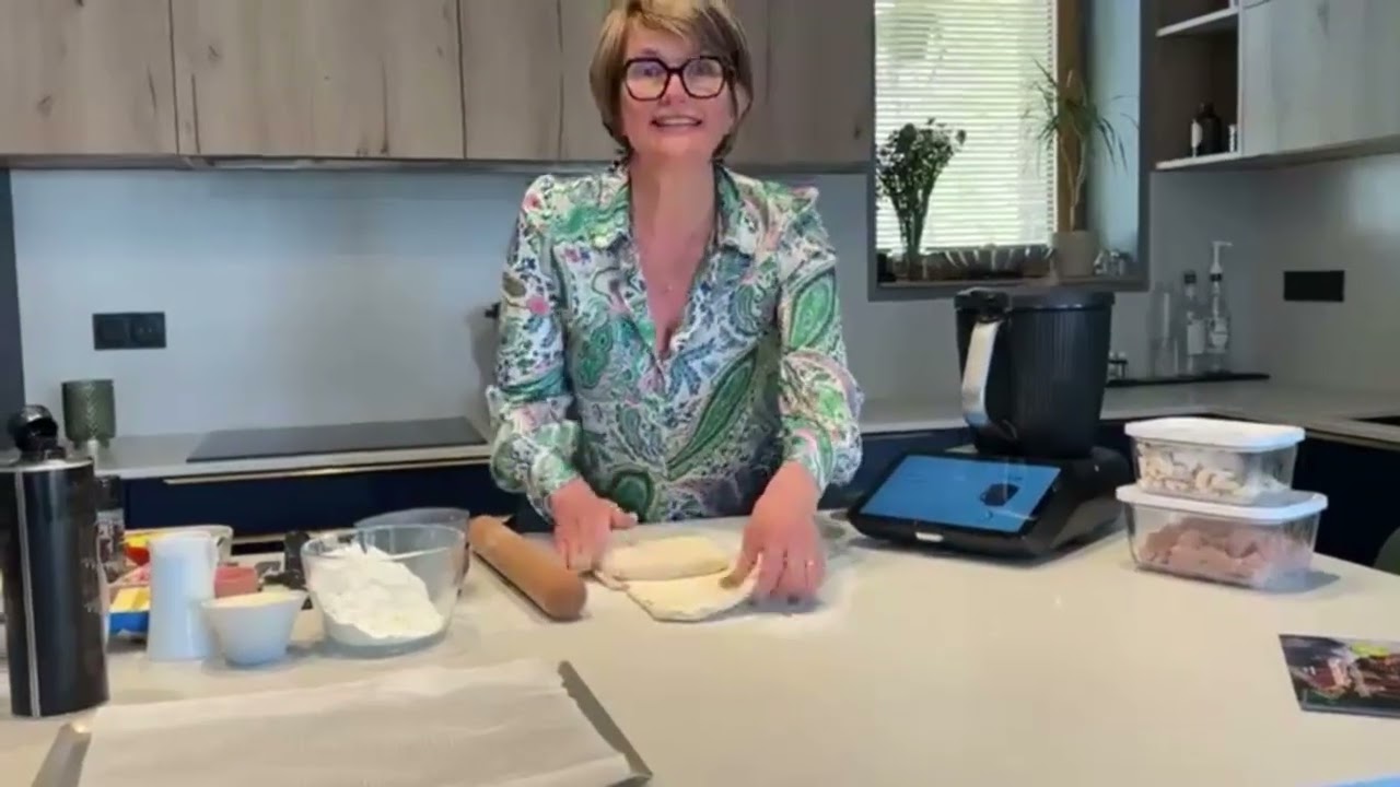 Feuilleté de volaille aux pommes et champignons au THERMOMIX TM7 - Cookidoo