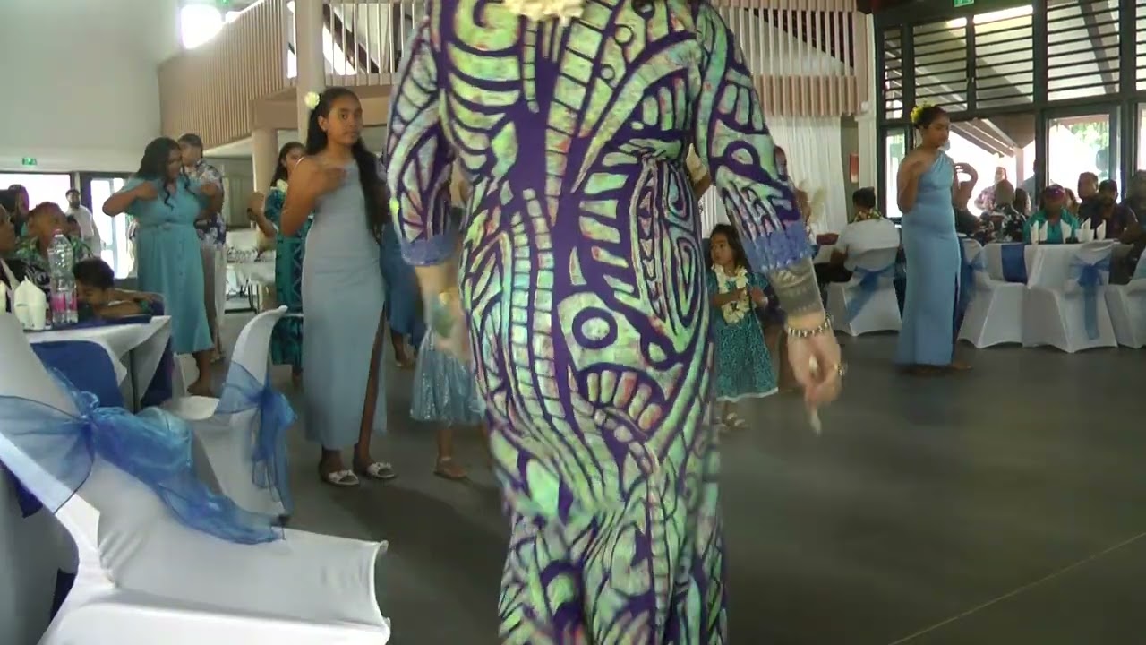 Mariage de Ben et Ika,  danse des filles