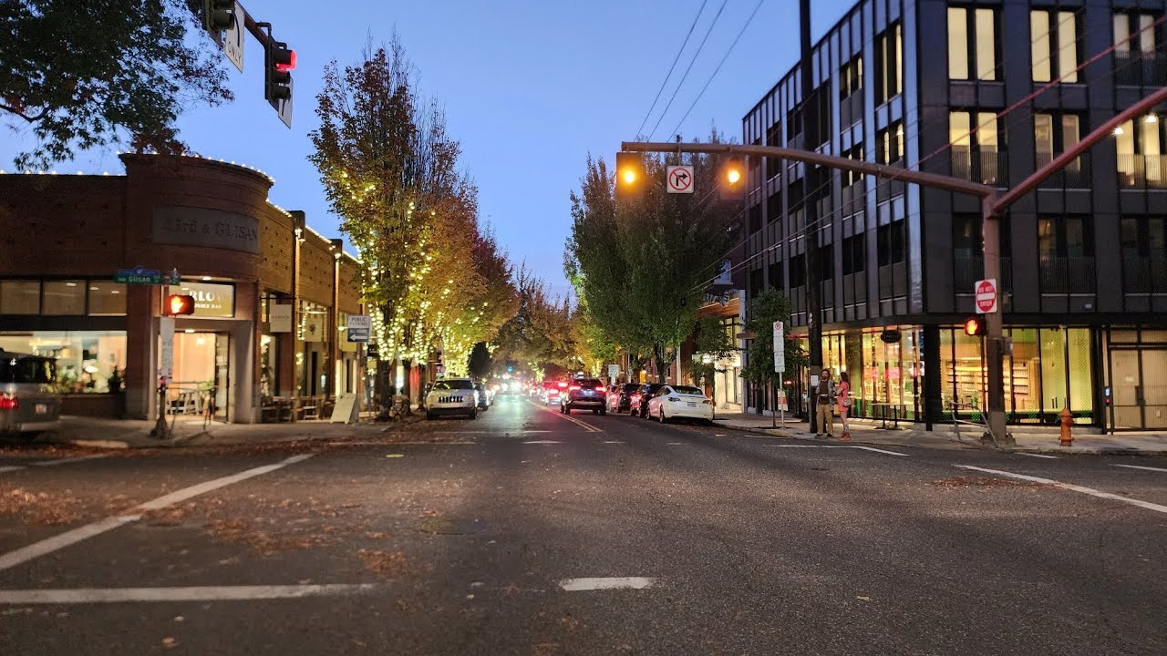 One of the coolest streets in Portland,OR NW 23rd Nob Hill.