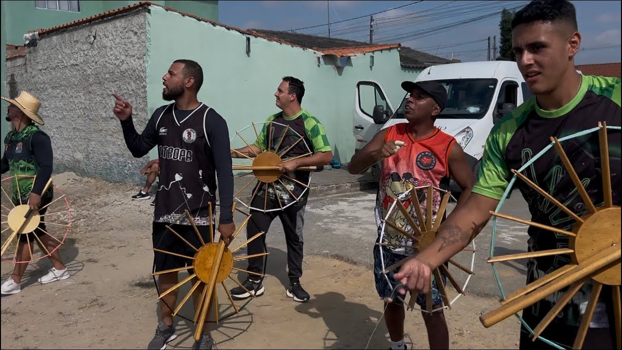Tropa da manivela de Petropolis RIO DE JANEIRO no festival em canas em ação… inscreva-se