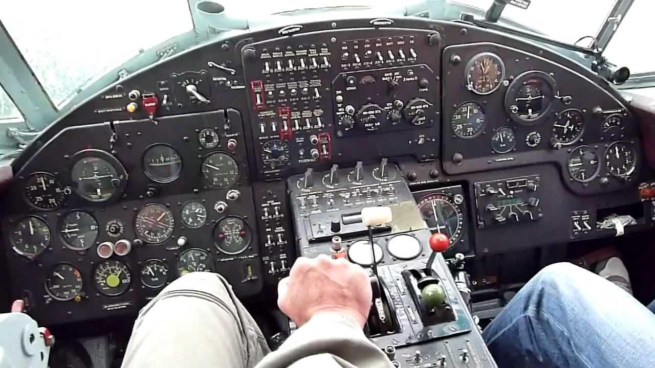 Ан-2 гонка двигателя, Antonov An-2 Engine Start HD