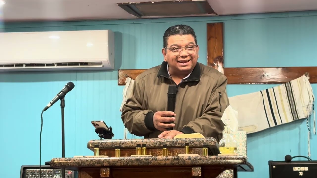 Pastor Magaña-guardaos de los Idolos