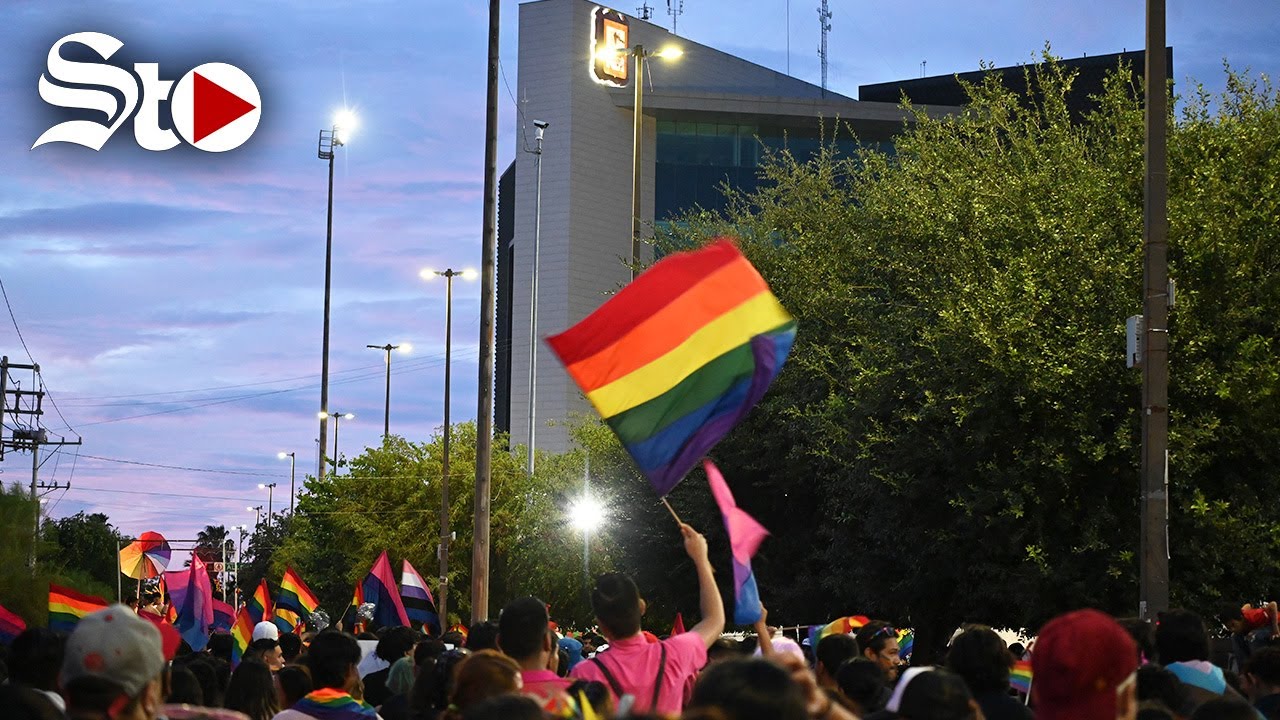 Marchan por el orgullo LGBT+ en Torreón