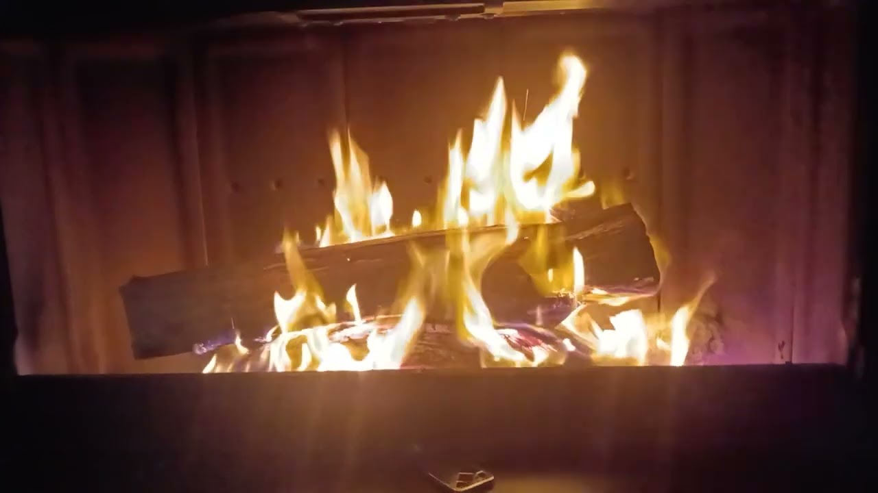 Relajante tarde frente a la chimenea #fuego #chimeneas #invierno #fire #fireplace #relaxinng