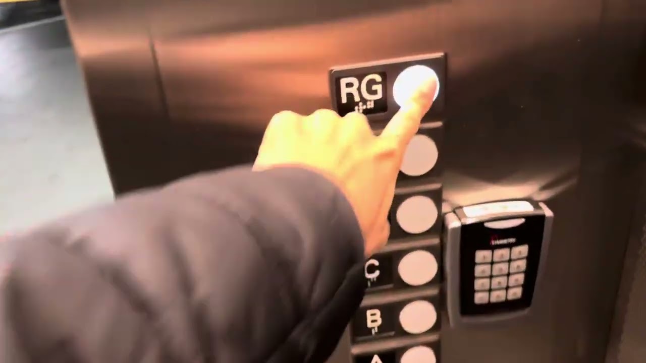MITSUBISHI MOD!! Westinghouse Traction Elevators | Kaiser Center Garage | Oakland, CA