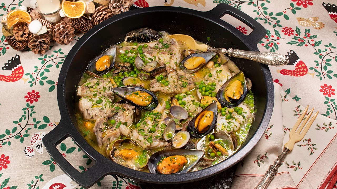 Descubre como hacer el mejor Rape con almejas y mejillones en salsa verde.