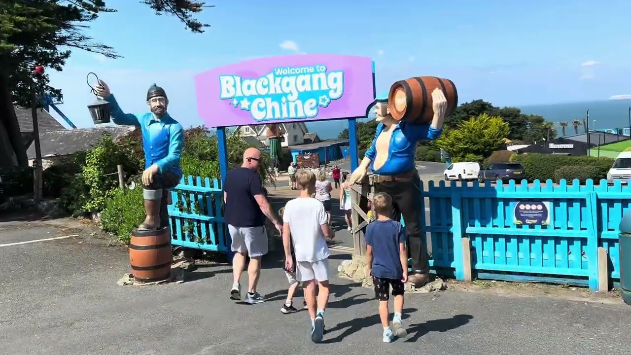 SPEND THE DAY WITH US ON THE ISLE OF WIGHT | FAMILY VLOG | GARDEN UPDATE