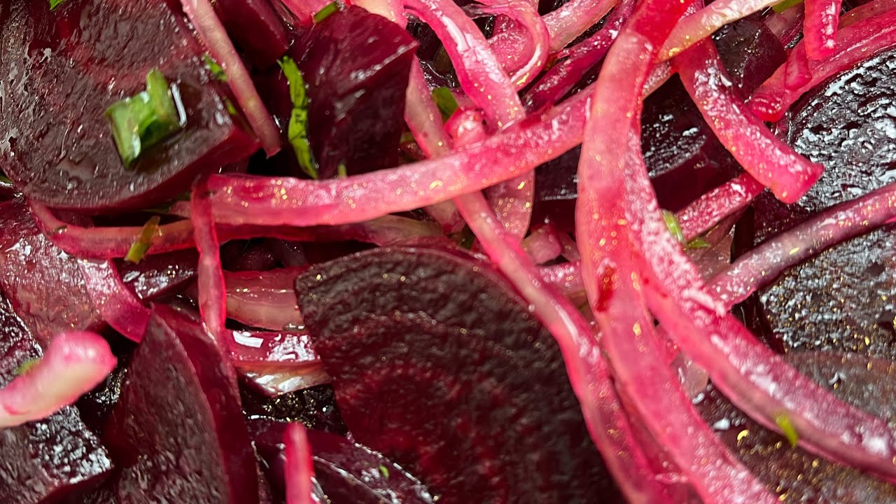 Salada de beterraba com alho e cebola