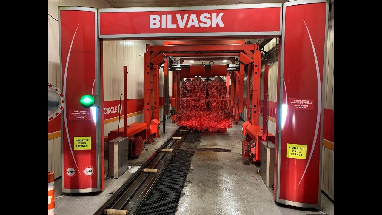 WashTec SoftLine 2 Linear Tunnel (Outside View) - Circle K CarWash