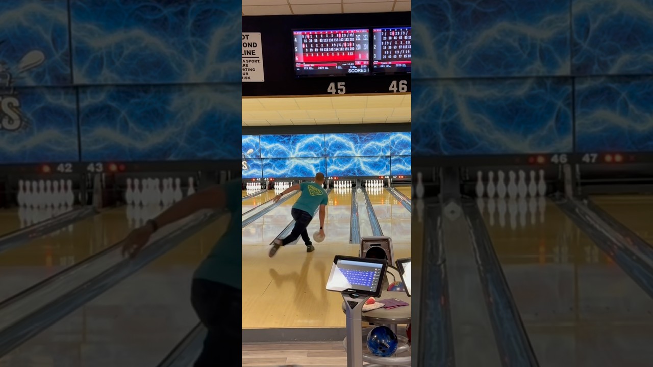 First 300! 120 bowlers 6 games each, only one 300! #motivbowling