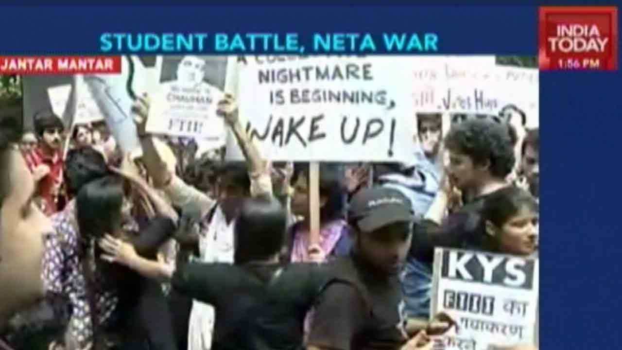 FTII Students Continue Protest In Delhi