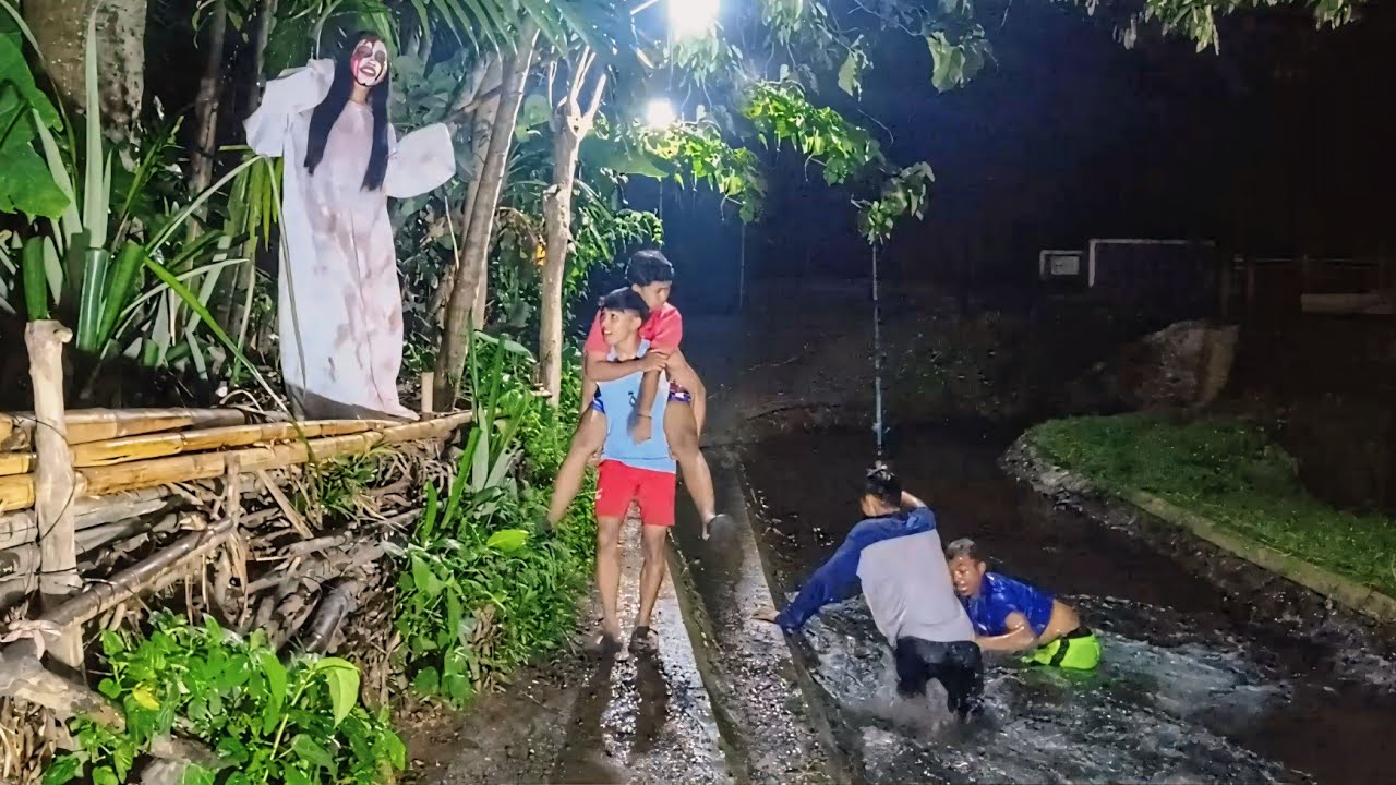 Prank Kuntilanak Bikin Gemetar - Lucu Banget Pasti Seru || Funniest Ghost Prank In The World