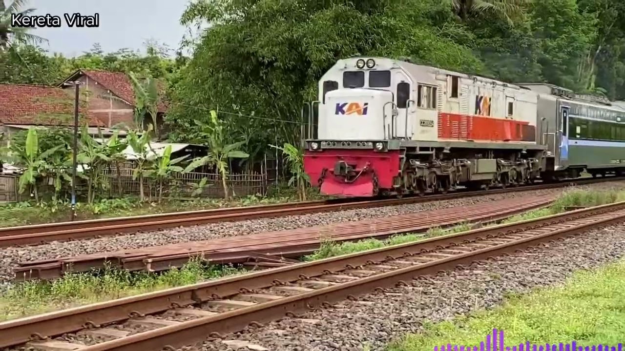 KERETA API PANJANG !! Kumpulan 27 Kereta Api Nikung Tajam