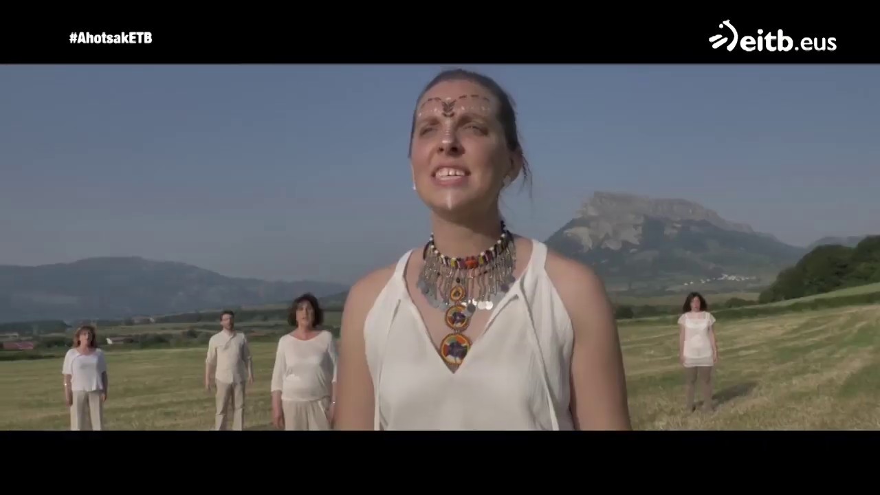 Baba Yetu (Christopher Tin) - Coral Etxarri Aranatz - Ahotsak ETB