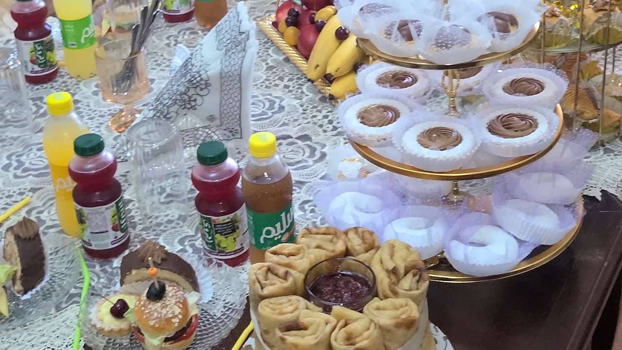 كي يجي الضيف نحطولو غير لعزيزة ☕عادات#طاولة الضيوف الجزائرية:البساطة + لعزيزة = ترحيب من القلب