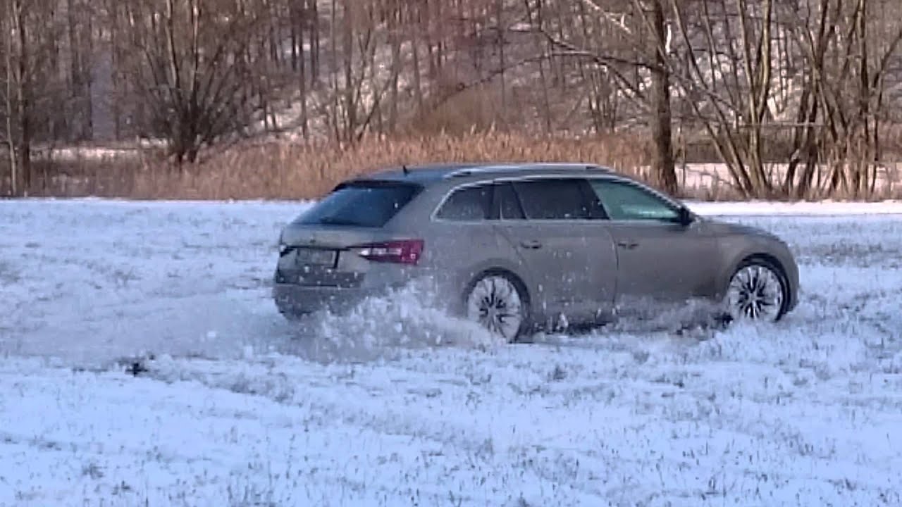 Škoda Superb 3 Combi 4x4 in action