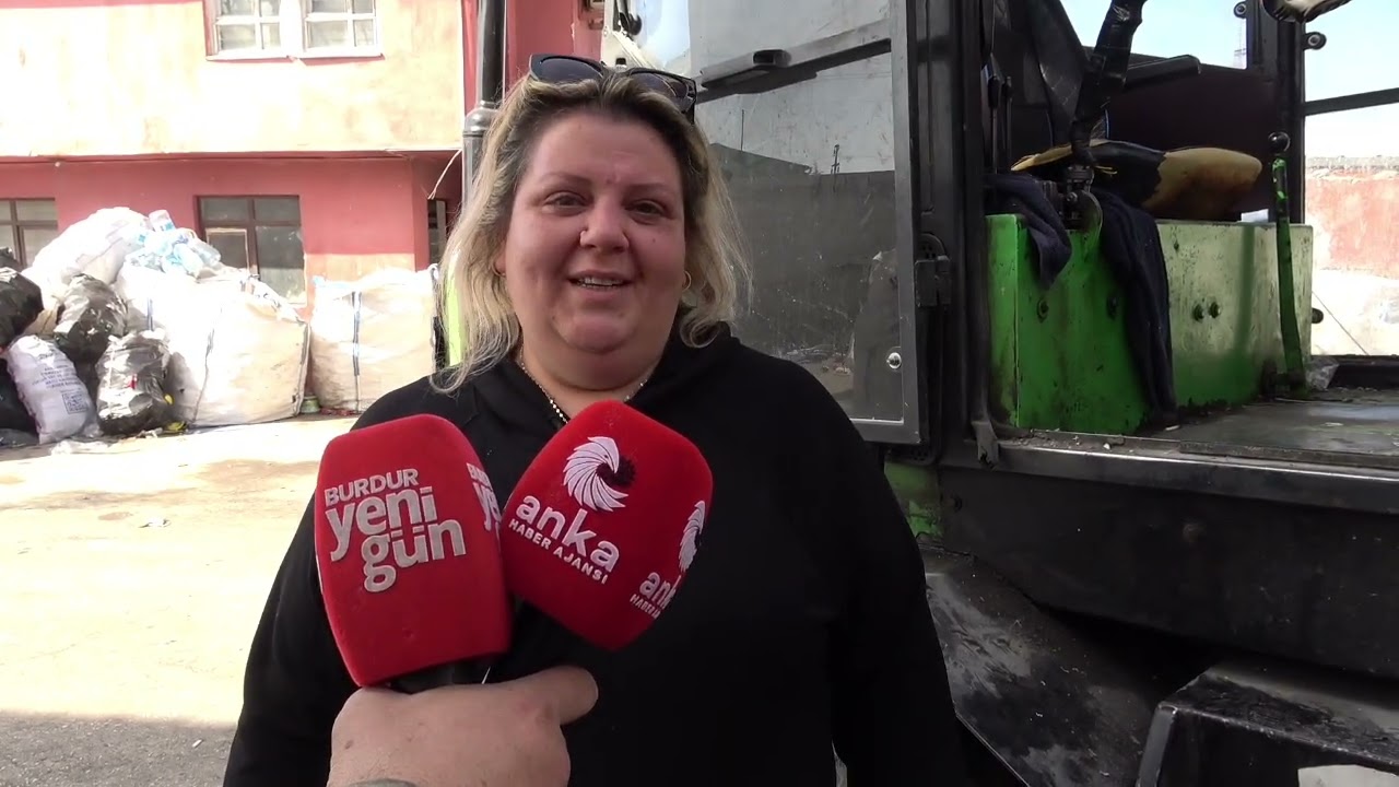 BURDURUN TEK KADIN KEPÇE OPERATÖRÜ