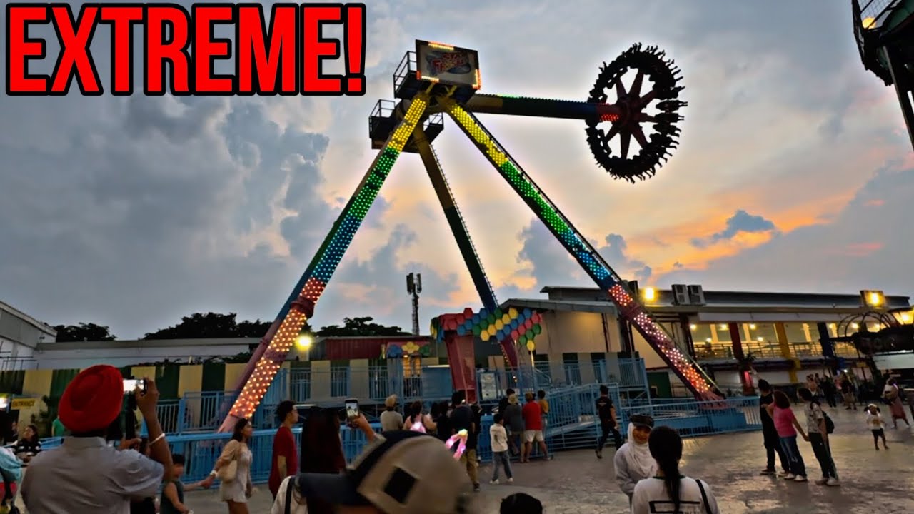 Star Frisbee Ride at Star City | Pasay City Philippines Amusement Park