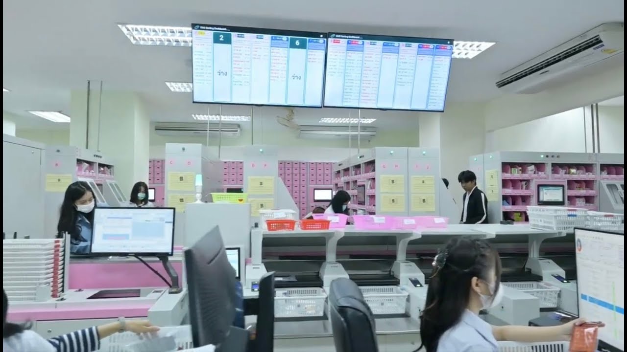 SMART PHARMACY ระบบการให้บริการเภสัชกรรมผู้ป่วยนอกโดยใช้เครื่องจัดยากึ่งอัตโนมัติ โรงพยาบาลบุรีรัมย์
