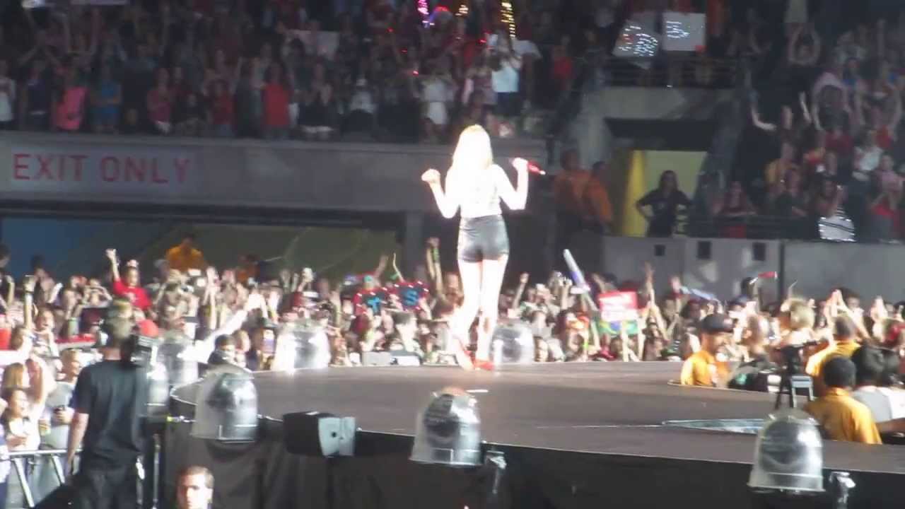 Taylor Swift Red Tour Intro Speech East Rutherford, NJ