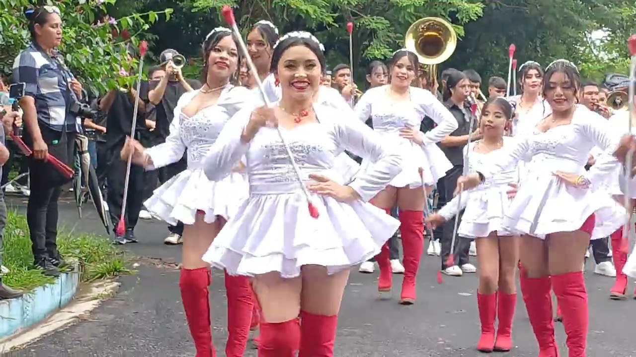 Cachiporristas de El Salvador