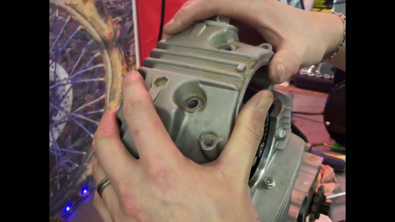 TUTO/Dépose et Pose d'un arbre à came racing sur la crz 250 oui c'est possible 🙂🤗😉