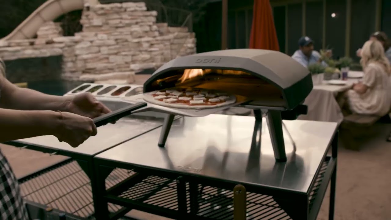 Ooni KODA 16 Gas Pizza Oven - Video by the Manufacturer