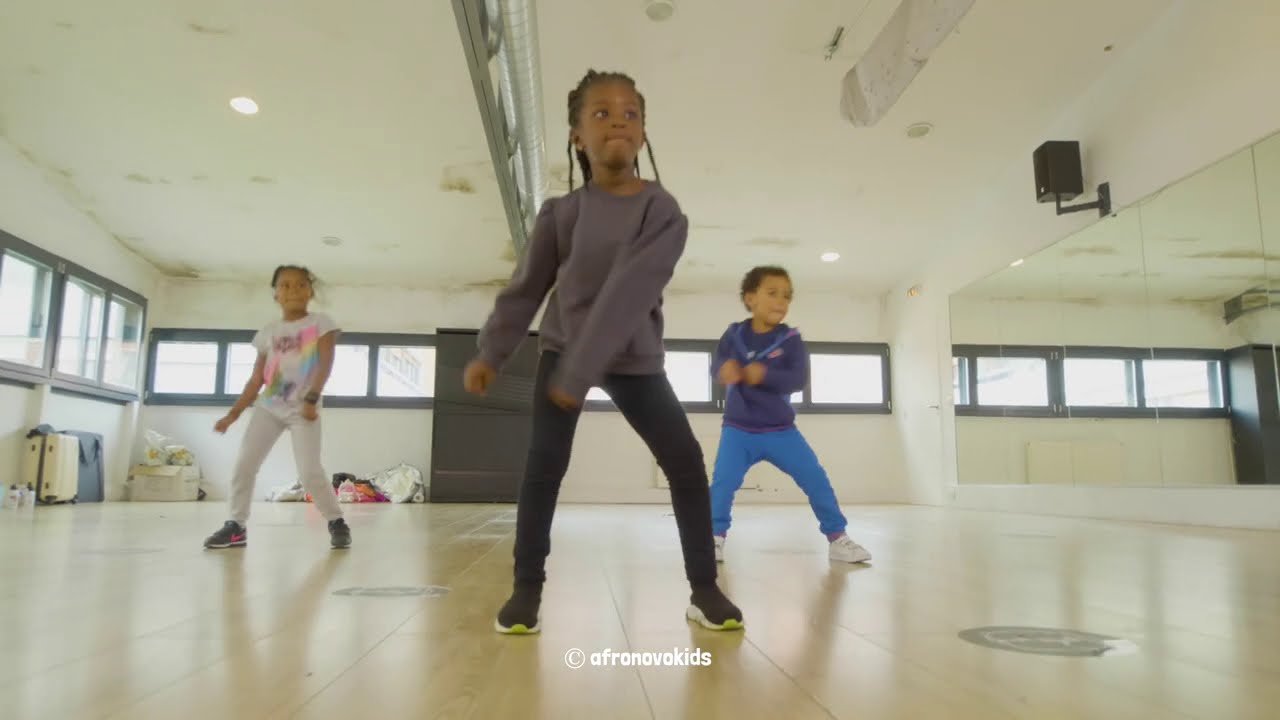 AFRONOVOKIDS SCHOOL Classe éveil (4-6ans) /Master KG-Jerusalema Remix ft Burna Boy Afrodance