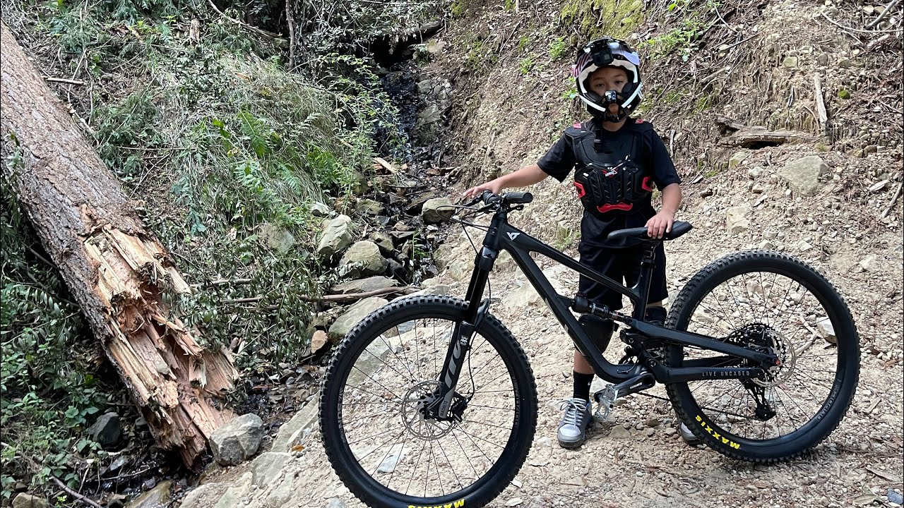 My son Devon's first ride on his new YT Primus 26 - John Nicholas MTB