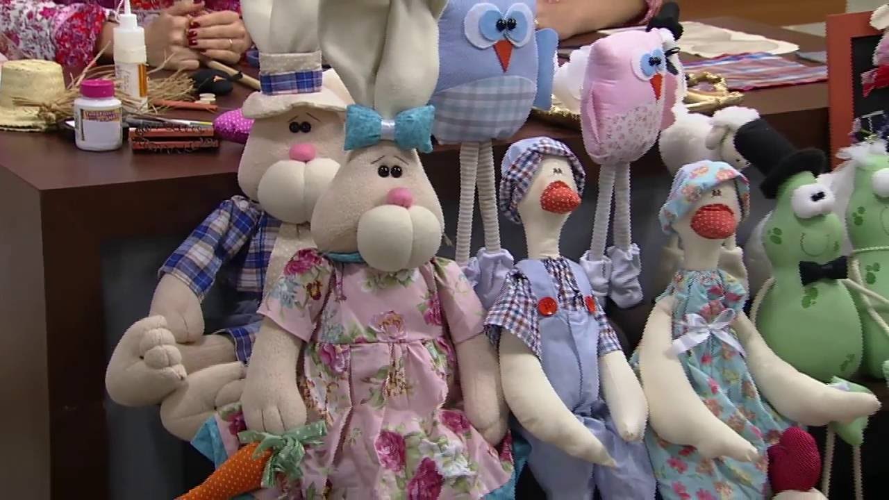 Mulher.com - 22/06/2016 - Espantalho em tecido - Monica Lixandrão PT1