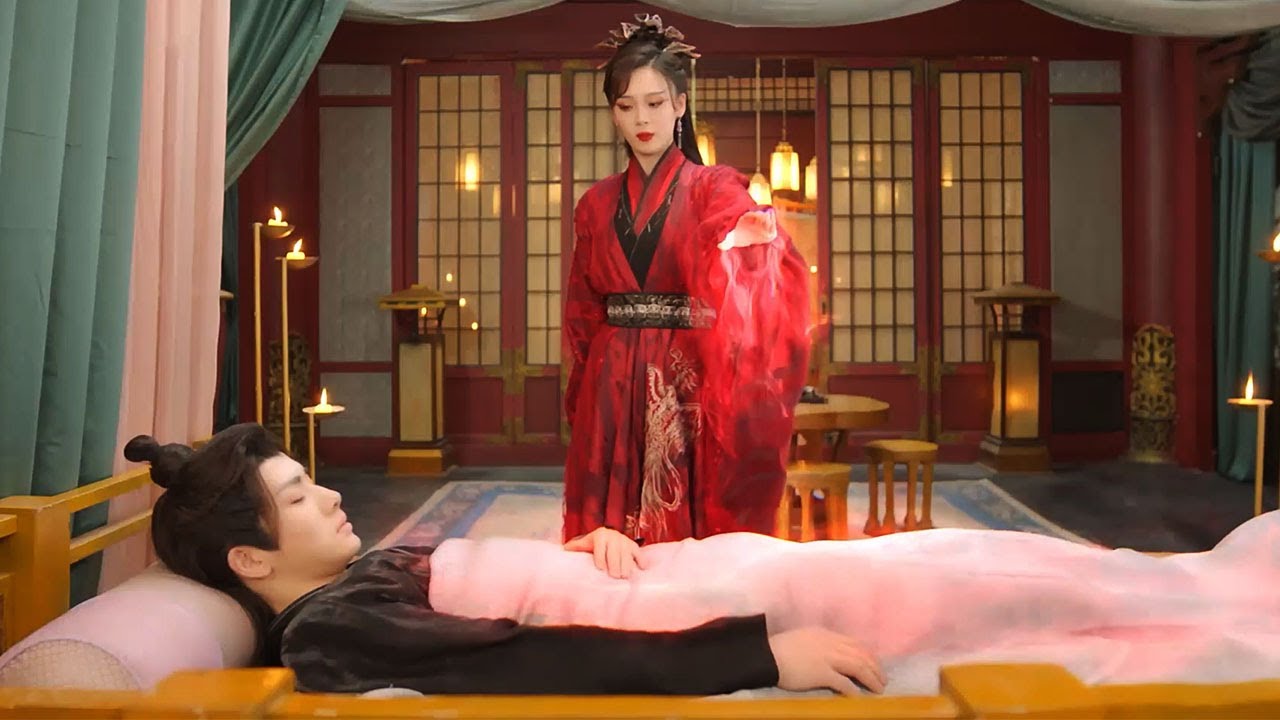女凤凰随手捡个男子当老公，没想到竟是魔尊，却意外被缠上💥Chinese Drama
