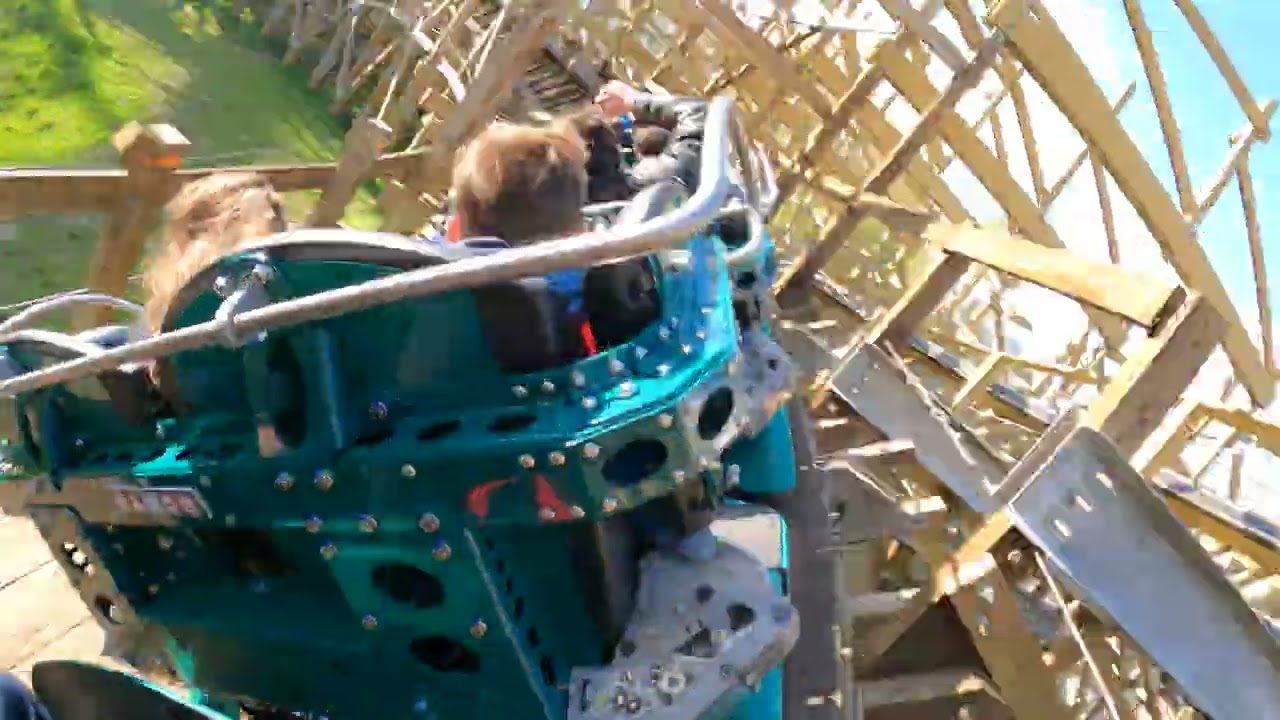 Onride: 'Tonnerre 2 zeus' 🎢 (Backseat, sideview) 4K/POV 2022 - Parc Astérix