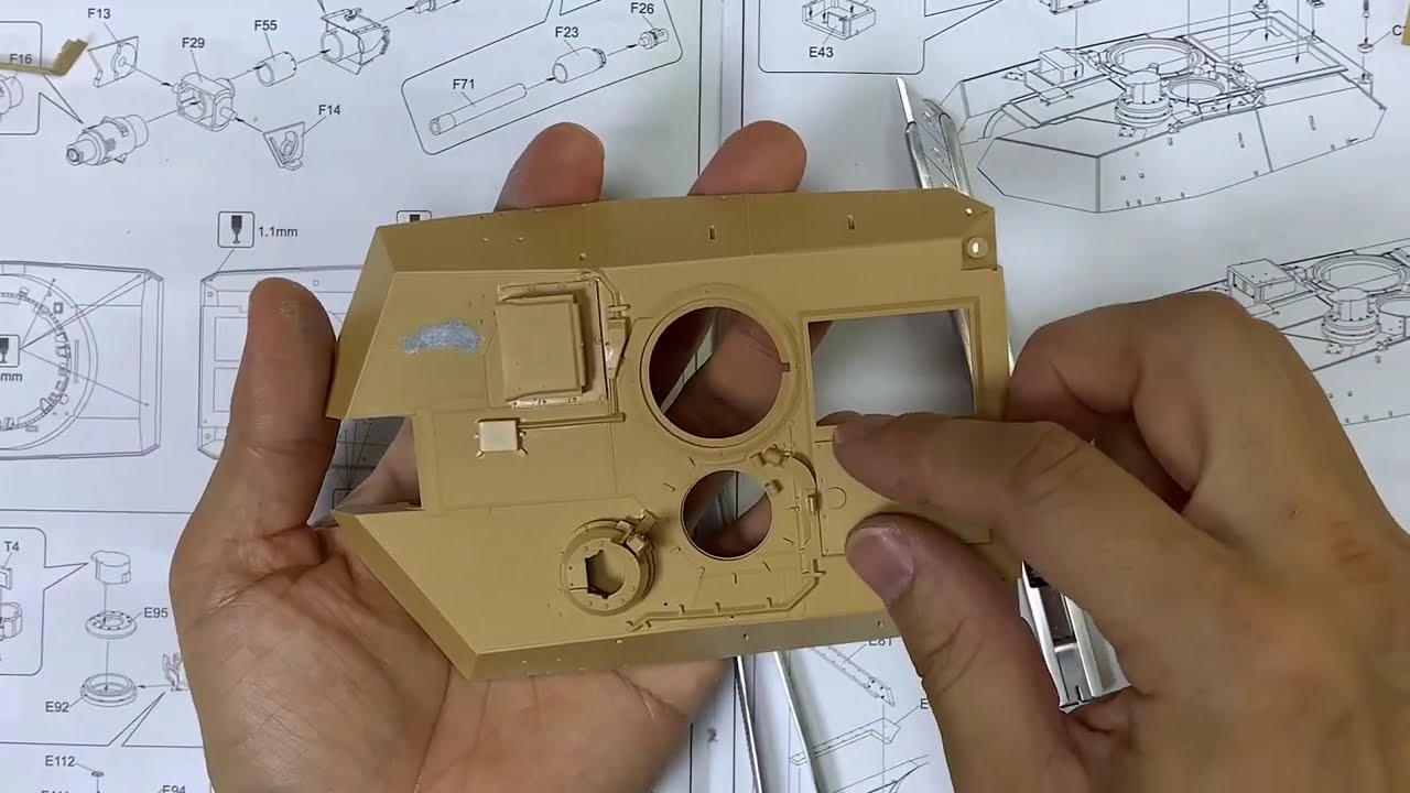 BUILD M1A2 SEP ABRAMS TUSK II by RYEFIELD MODEL (part1 - Turret basic)