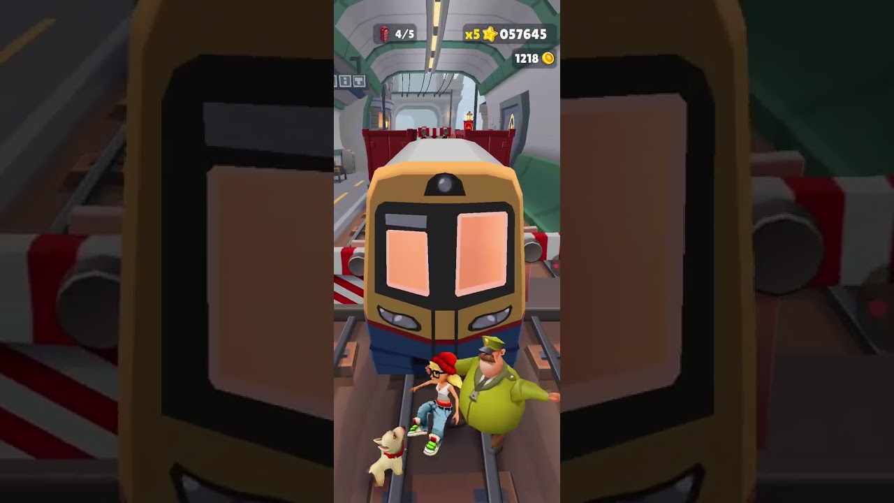 Playing a subway surfers game 🎮 